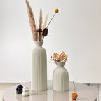 2-Piece Set of Wavy Pattern Art Dry Vase